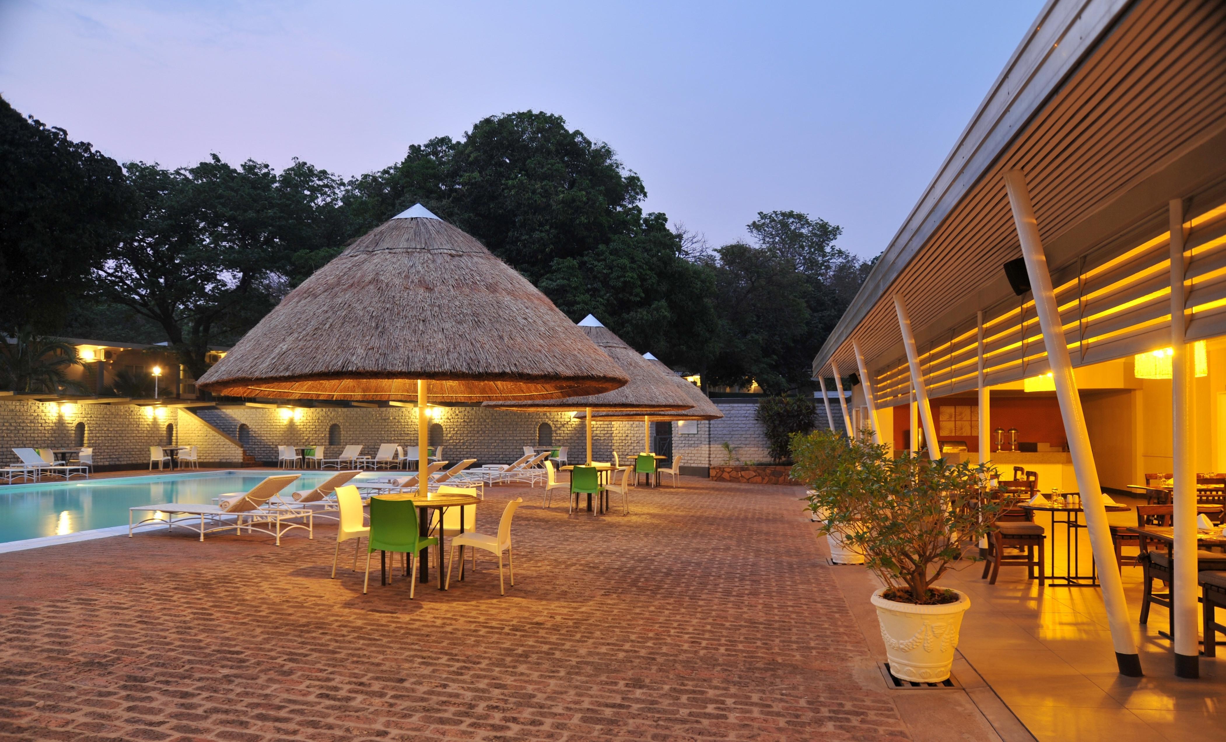 Cresta Sprayview Victoria Falls Exterior foto